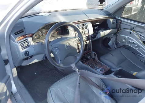 2001 Mercedes-Benz E 320 z USA, uszkodzony, nr VIN WDBJF65J31B346748